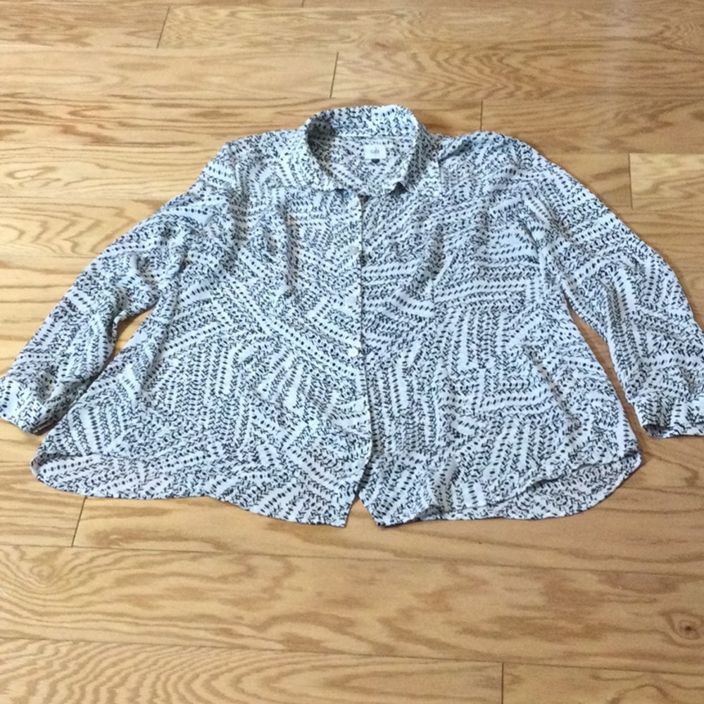 L Cabi Black And White Split Back Patterned Butto… - image 4